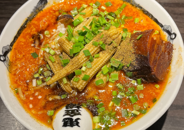鬼金棒神田本店のヤングコーンカラシビ味噌らー麺